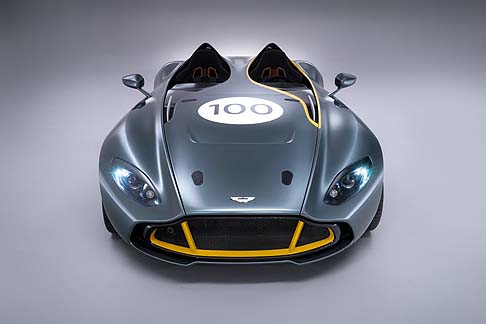 Aston Martin - Per quanto riguarda la propulsione ci si affida ad un motore V12 da 6.0 litri AM11 con potenza di 570 CV, abbinato ad un cambio manuale robotizzato a sei marce. 