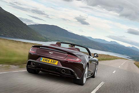Aston Martin - Per la prima volta su Vanquish e Rapide S disponibile la vernice speciale Diavalo Red, in precedenza riservato esclusivamente alla versione V12 Zagato. 
