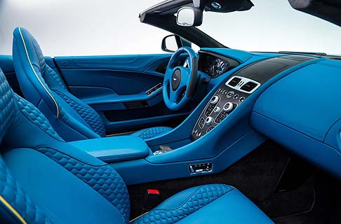 Aston Martin - Da vettura GT in modalit normale, Vanquish Volante pu trasformarsi in una vettura sportiva nelle opzioni Sport e Track.