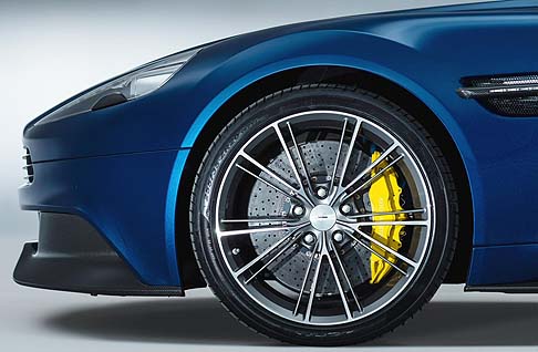 Aston Martin - La commercializzazione  attesa a partire da settembre prossimo, con prezzi fissati, in Germania, a quota 264.995 euro. 