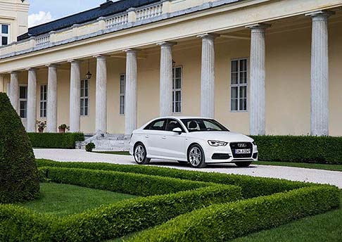 Audi - Nel design della Audi A3 Sedan il concetto dei tre volumi si fonde con la dinamicit delle linee delle coup. 