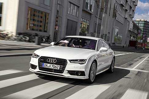 Audi - Disponibile sul mercato a partire da settembre prossimo e pronta a sfidare rivali del calibro di BMW Serie 5 GT e Mercedes Benz CLS anche nella variante Shooting Brake, la nuova Audi A7 Sportback  una vettura appartenente al segmento E premium.
