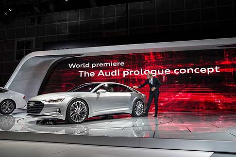 Audi - Con 5,10 m di lunghezza, 2,94 m di passo, 1,95 m di larghezza e 1,39 m di altezza, la Audi prologue  leggermente pi corta e pi bassa di una A8 di serie.