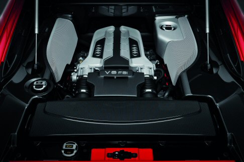 Audi - Nellimpianto frenante tutti i dischi freno sono autoventilanti e forati e la loro struttura a margherita ne riduce il peso.
