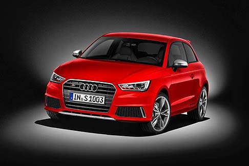 Audi - I due modelli vengono proposti con cerchi da 17 pollici abbinati a pneumatici 215/40 R17, oppure, in opzione, da 18 pollici con ruote 225/35 R18.