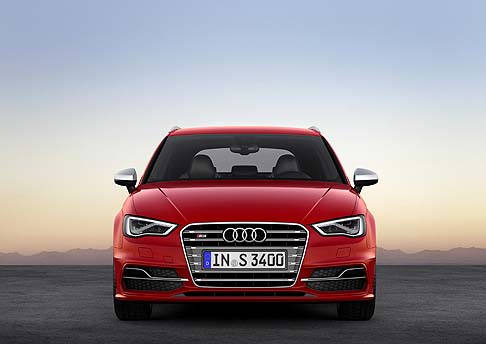 Audi - Nuove soluzioni tecniche in arrivo per le sportive tedesche Audi S3 e S3 Sportback, pronte per larrivo sul mercato. 