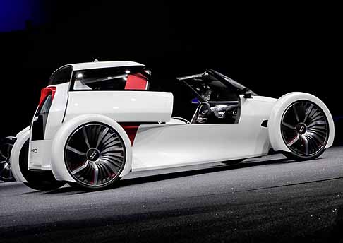 Audi - Audi Urban Concept vista laterale tetto chiuso