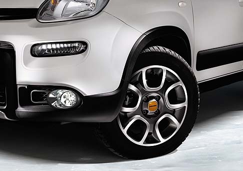 Fiat - Per il lancio commerciale baster attendere la fine del 2013 con lofferta in catalogo dei motori 0.9 TwinAir Turbo da 85 CV e il diesel 1.3 Multijet II da 75 CV, entrambi dotati di sistema Start&Stop. 