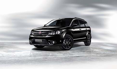 Fiat - Disponibile con trazione anteriore e AWD, la versione Black Code rappresenta il top di gamma della famiglia in termini di contenuti e stile.