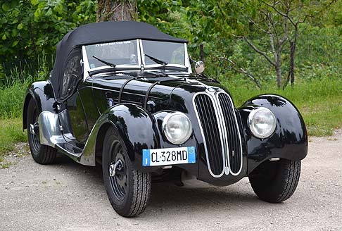 BMW - Il BMW Autoclub Italia prevede l�esposizione del modello BMW 328 del 1937 che appartiene al socio Mercadanti e, nella giornata del sabato 26 ottobre, si terr� il secondo raduno nazionale del Club Z1. 