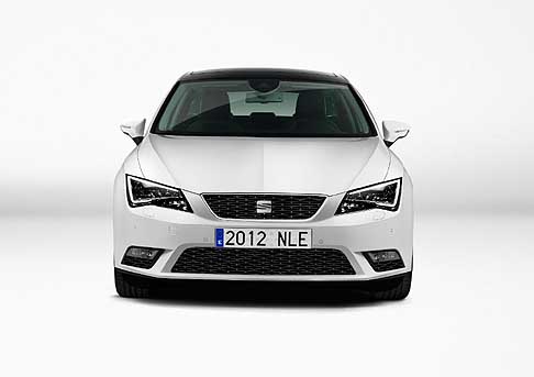 Seat - Auto Seat Leon 2012 nella colorazione bianca