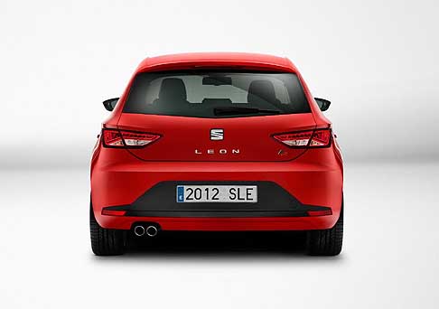 Seat - Nuova Seat Leon 2012 red retrovettura