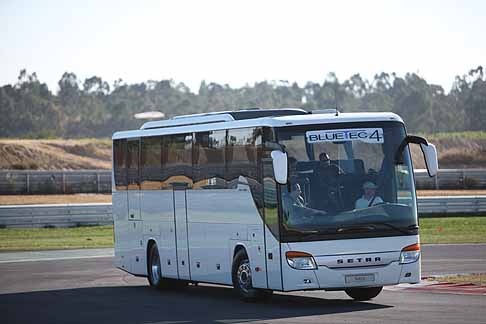 Daimler - Mecedes-Benz autobus TecDay Road del futuro