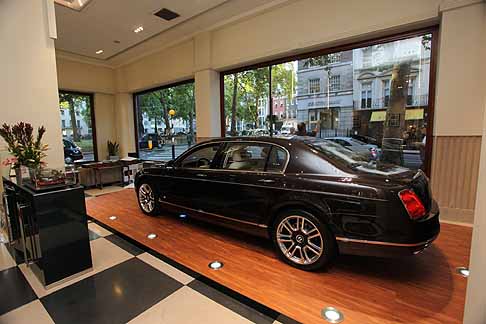 Bentley - Bentley Continental Flying Spur con rifiniture Linley societ� britannica di design