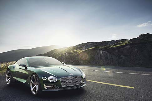 Bentley - Tra i grandi marchi che vi partecipano e che in molti casi hanno scritto importanti pagine di storia dell’automotive troviamo la Bentley.