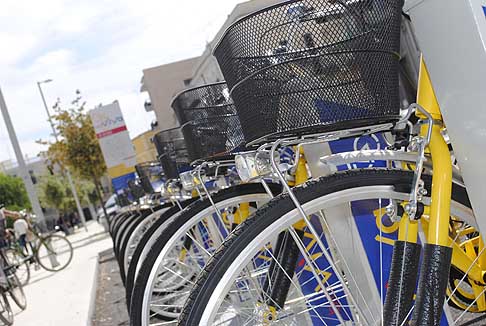 Bike - Bike Sharing inaugurato il nuovo servizio per i cittadini di Acquaviva delle Fonti. Prente anche in Europa