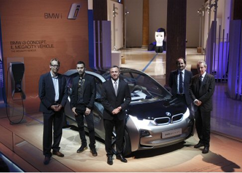 BMW - Appuntamento nella Citt Eterna per il via al BMW i Born Electric Tour, tour mondiale del sub-brand BMW i, che guarda al futuro della mobilit con proposte ecosostenibili e tecnologicamente avanzate.