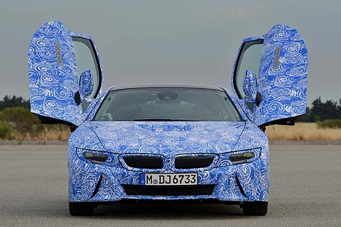 BMW - Un�innovativa tecnologia di schiume espanse per i condotti di convogliamento nell�aria dell�impianto di climatizzazione ne alleggerisce il peso del 60 % rispetto ai componenti tradizionali.