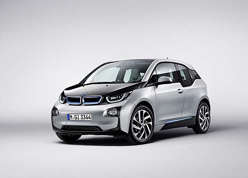 BMW - La BMW i3  la prima automobile premium progettata per essere alimentata esclusivamente da energia elettrica.