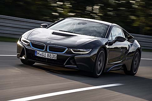 BMW - A poche settimane dal loro lancio internazionale avvenuto in occasione del recentissimo Salone di Francoforte, la BMW i3 e la BMW i8 si preparano ad approdare negli Stati Uniti. 