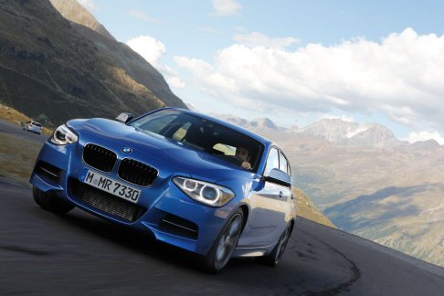BMW - Il Salone di Parigi  il parterre dove troveremo linedito sistema intelligente di trazione integrale xDrive offerto nella gamma BMW Serie 1.