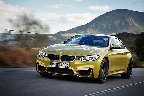BMW - La BMW M3 berlina e la BMW M4 Coup debuttano e in Europa al Salone dellautomobile di Ginevra. 