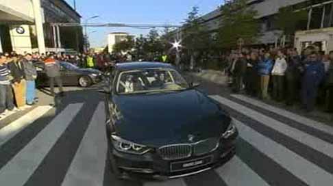 BMW - Percorso esterno con il pubblico per la nuova BMW 3 Series