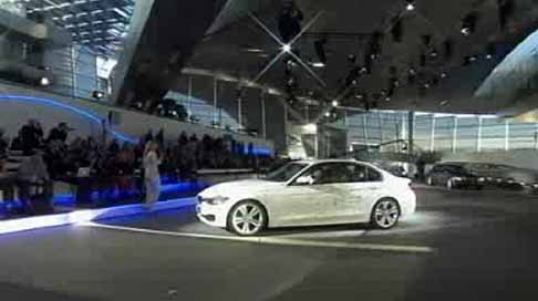 BMW - Anteprima mondiale della nuova BMW Serie 3 giunt alla 6^ generazione