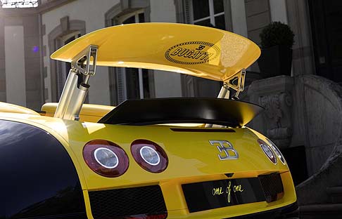 Bugatti - La meccanica resta invariata. Infatti, la vettura adotta il medesimo motore 8.0 litri W-16 in dotazione sulla versione di serie Veyron Grand Sport Vitesse.