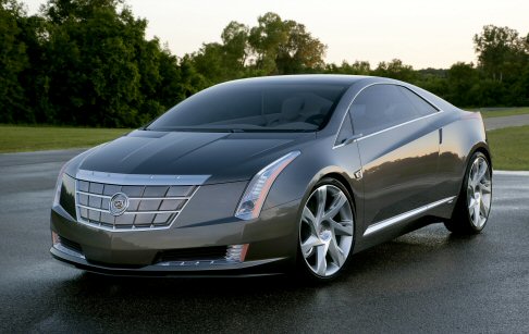 Cadillac - Assemblata nella stessa sede produttiva delle Chevrolet Volt e Opel Ampera, delle quali condivide la stessa tecnologia ad autonomia estesa.