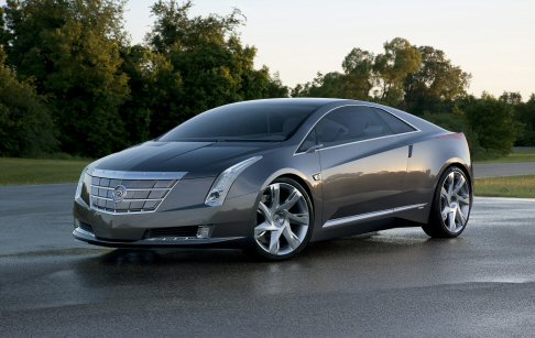 Cadillac - La propulsione si affida ad un propulsore elettrico che promette unautonomia per circa 60 km, che potr essere estesa grazie ad un motore termico che funge da generatore , prolungando lautonomia fino a 500 km. 