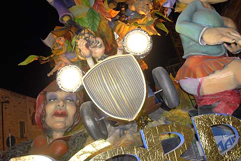 carro Amarcord - Carnevale estivo di Putignano 2013 Amarcord