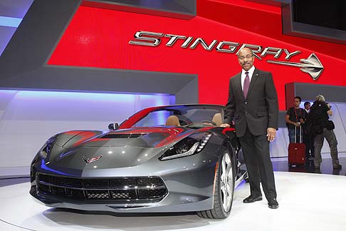 Chevrolet - La Corvette Stingray cabrio  dotata di una capote completamente elettronica che pu essere telecomandata con la relativa chiave. 