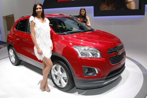 Chevrolet - Allinterno Trax appare sofisticato e lineare, e si caratterizza per funzioni utili.