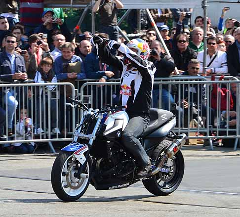 BMW - La moto BMW di Chris Pfeiffer 4 volte campione del mondo di Stunt Riding