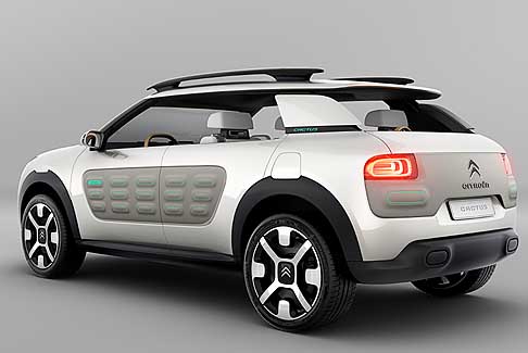Citroen - Citroen Cactus concept caratterizzato dalll'assenza dei cristalli laterali
