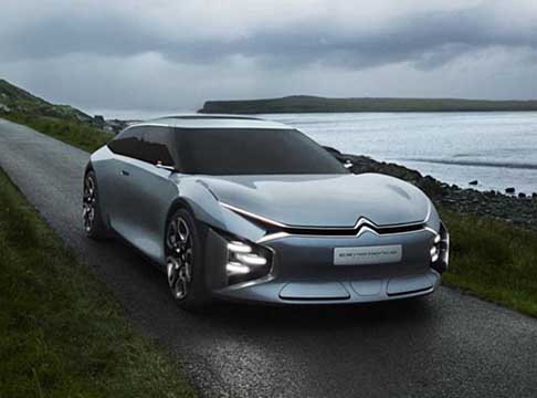 Citroen - La vettura  lo studio di una berlina a due volumi da 4,85 metri, che rappresenta lintenzione diCitroen di offrire una proposta di fascia alta. 