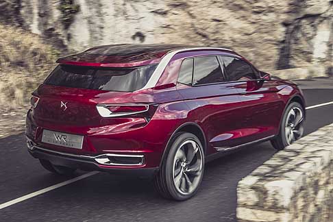 Citroen - La DS Wild Rubis Concept  la prima DS a non proporre il classico double chevron nel frontale, da sempre firma di tutte le vetture Citron