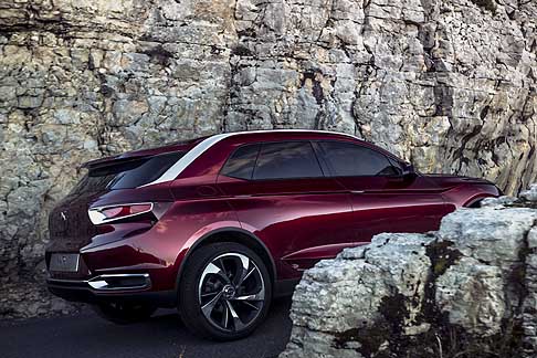 Citroen - Citroen DS Wild Rubis Concept e lunga 4,7 m, con un passo di ben 2,9 m