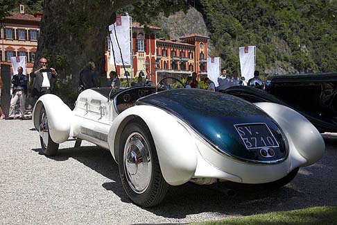 Alfa Romeo - Cala il sipario sul Concorso dEleganza di Villa dEste che nelledizione 2014 ha visto trionfare in maniera assoluta la splendida Alfa Romeo 6C 1750 GS del 1931, premiata sia conil Trofeo BMW Group Italia che con la Coppa d'Oro.