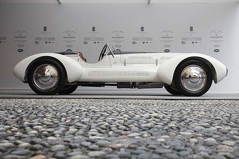 Alfa Romeo - L'Alfa Romeo 6C 1750 GS ha saputo conquistare tutti gli ospiti presenti allevento, uno dei pi affascinanti dedicati alle auto storiche. 