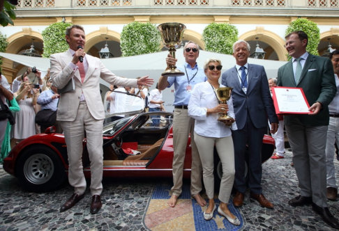 Alfa Romeo - l’Alfa Romeo 33/2 Stradale del 1968, equipaggiata con il motore V8, 1.995 cc ha vinto l´ambita Coppa d´Oro