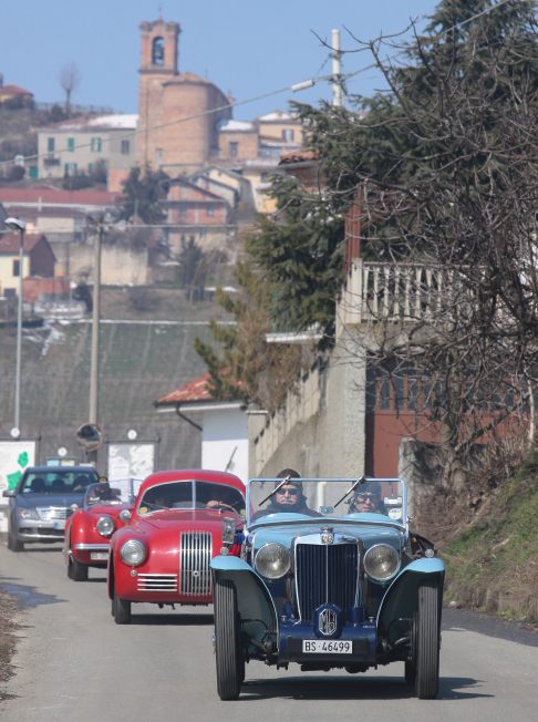 Coppa Milano Sanremo - Auto storiche che gareggiano alla Coppa Milano Sanreno