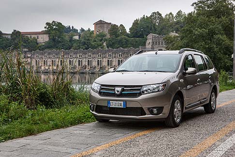 Dacia - Moderna, versatile e funzionale, la nuova Dacia Logan MCV completa la gamma dei veicoli dedicati alla mobilit della famiglia, affiancandosi alla monovolume modulabile Lodgy ed al multispazio Dokker.