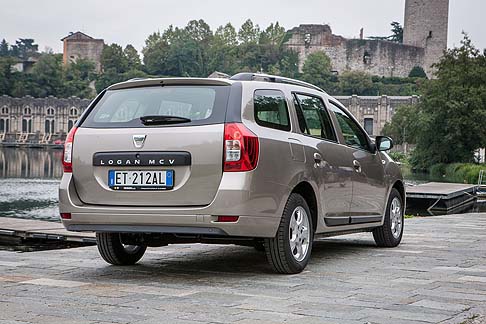 Dacia - Per il Belpaese i livelli di allestimento presenti in catalogo sono due, Ambiance e Laureate. 