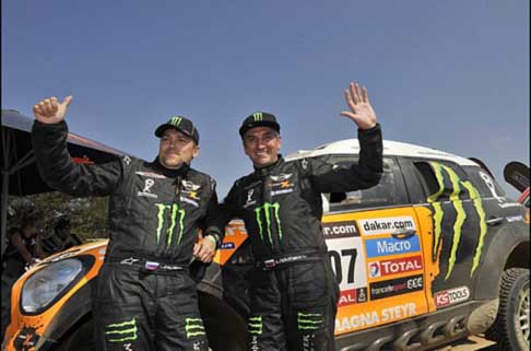 Dakar 2013 - Dakar 2013 Novitskiy - Zhiltsov su Mini All4 Racing sul podio al terzo posto per le Cars