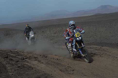 Moto KTM - Dakar stage 8 - n.110 moto KTM 450 Replica del Biker Christopher birch e con il n.33 la Yamaha 450 YZF Rally di Thierry Bethys