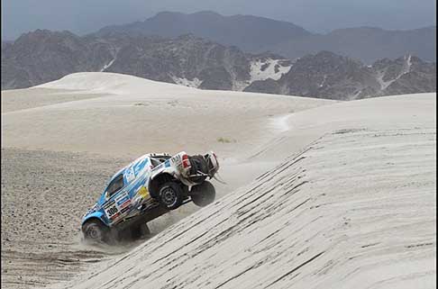 Dakar 2013 - Dakar 2013 11 stage La Rioja - Fiambal driver Lucio Alvarez su Toyota Hilux