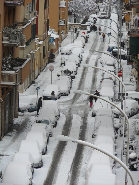 Roma - Forti disagio per la neve nella capitale Romana