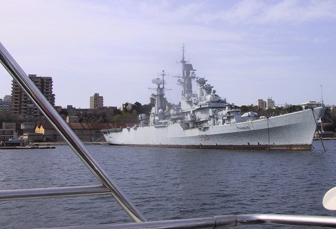 Taranto - Disastro ambientale a Taranto falla in una nave che perde pretrolio in mare